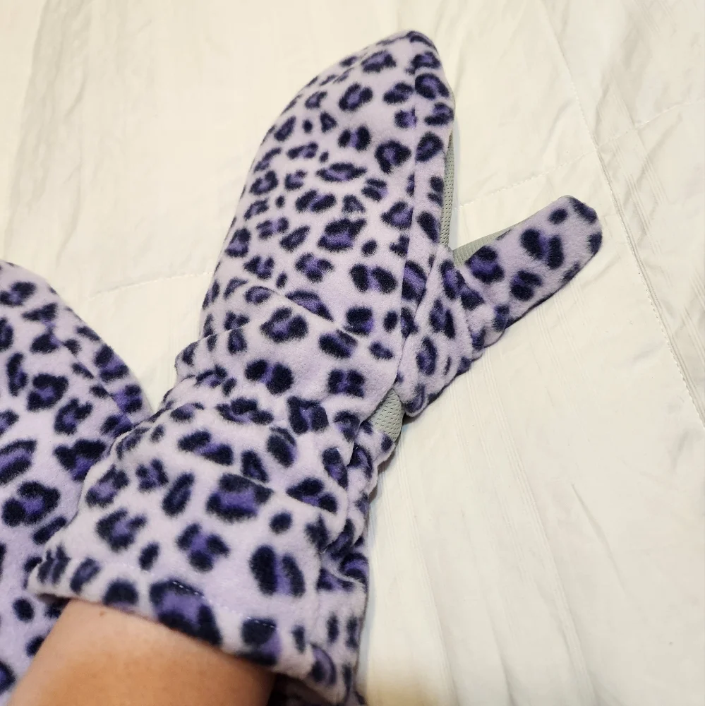 Lands End Purple Leopard Print Mittens Size Large